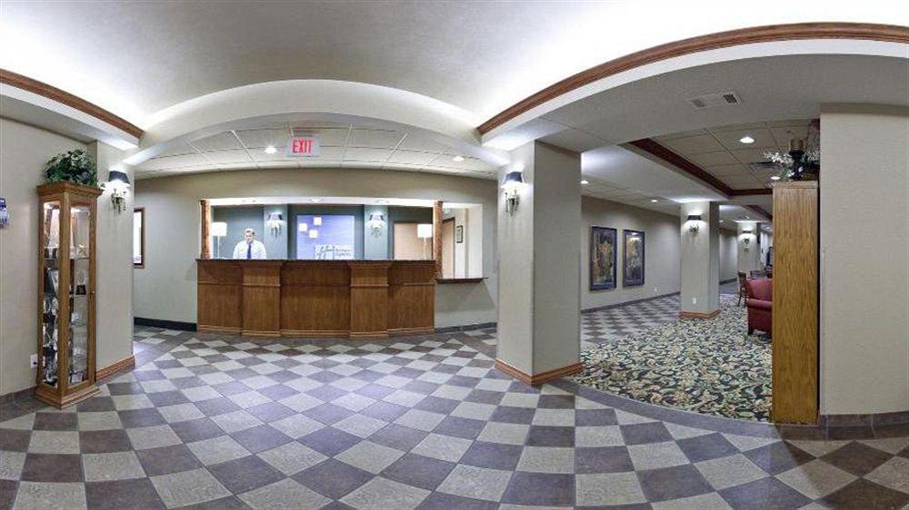 Holiday Inn Express Hotel & Suites Columbus By Ihg Экстерьер фото
