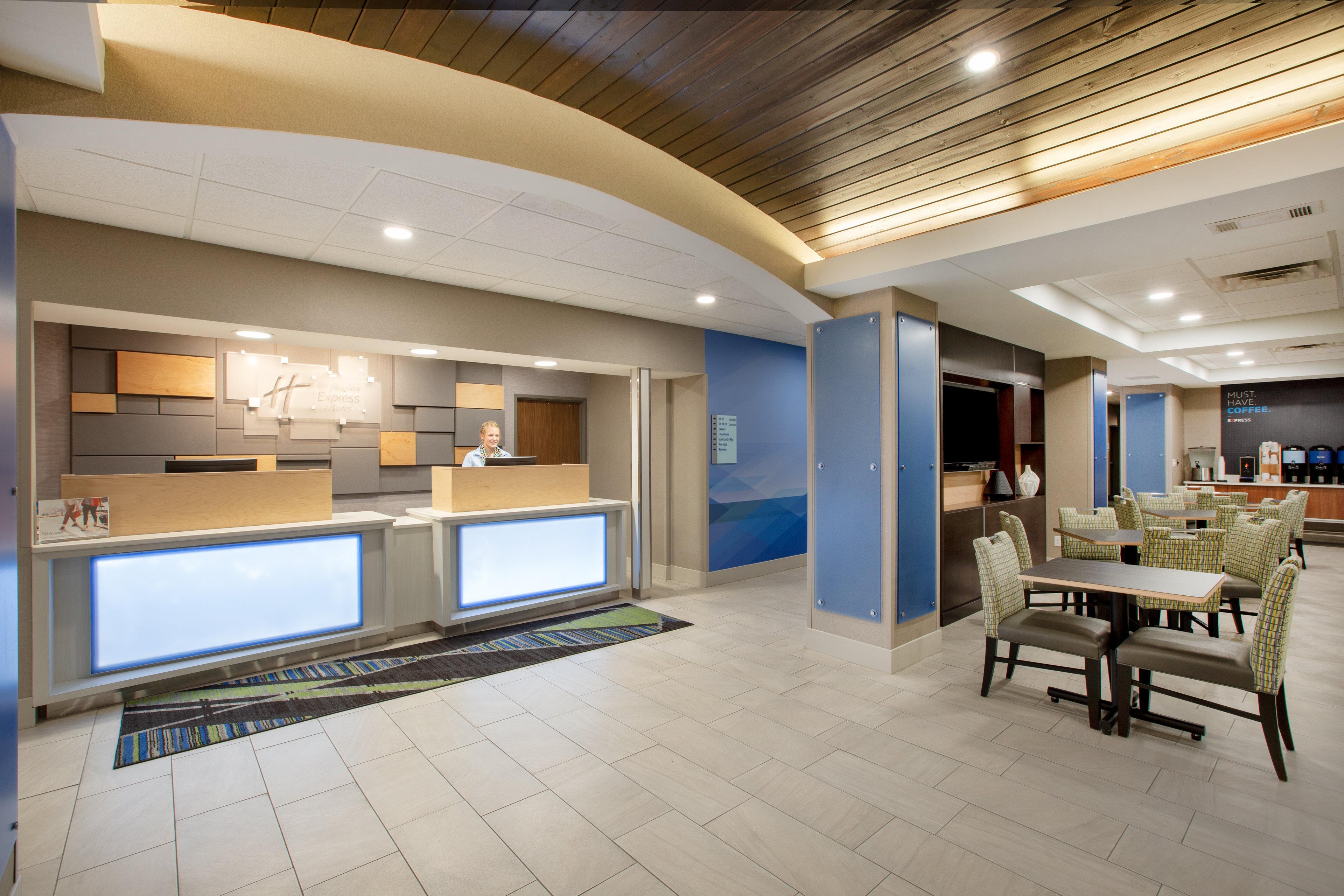 Holiday Inn Express Hotel & Suites Columbus By Ihg Экстерьер фото