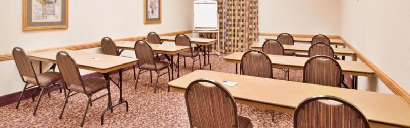 Holiday Inn Express Hotel & Suites Columbus By Ihg Экстерьер фото