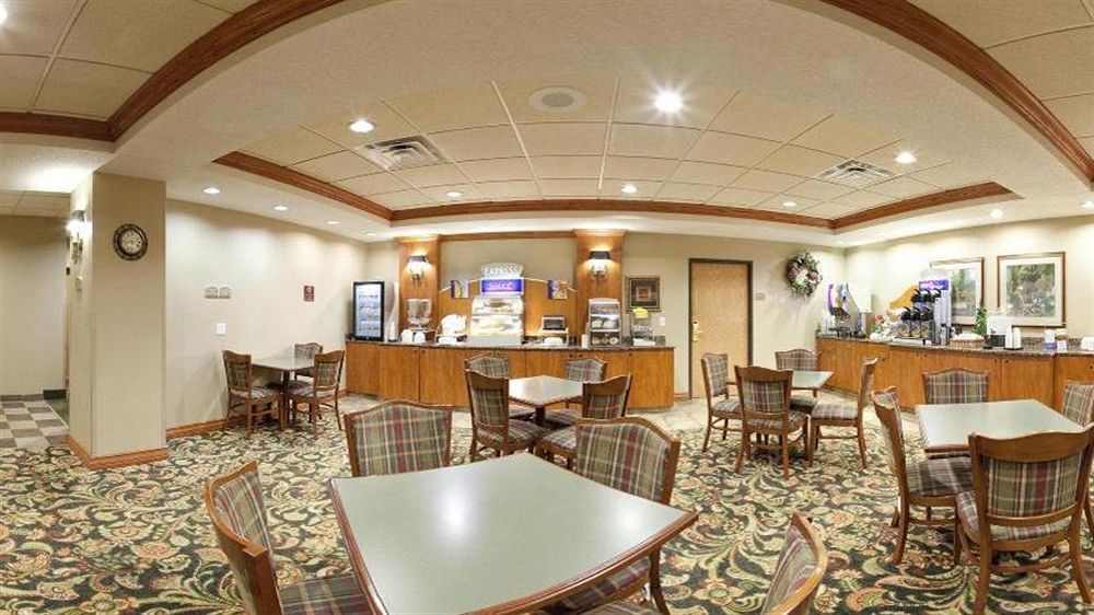 Holiday Inn Express Hotel & Suites Columbus By Ihg Экстерьер фото