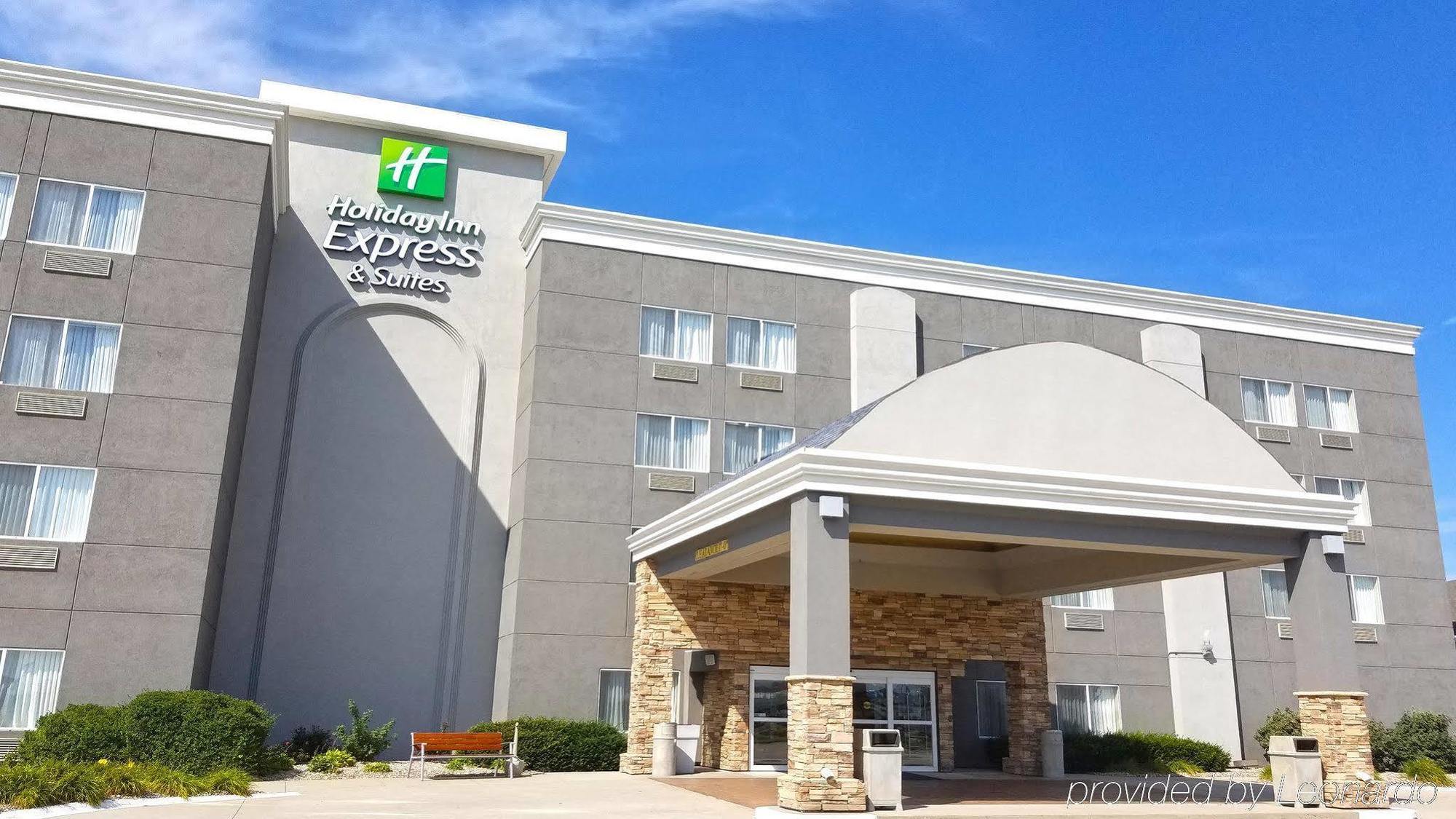 Holiday Inn Express Hotel & Suites Columbus By Ihg Экстерьер фото